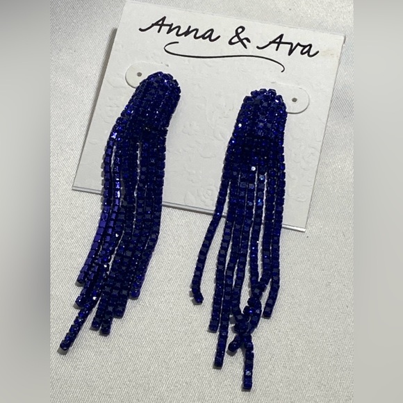 💴Sold💴 Anna & Ava Cascade Rhinestone Drop Earrings - Picture 5 of 6